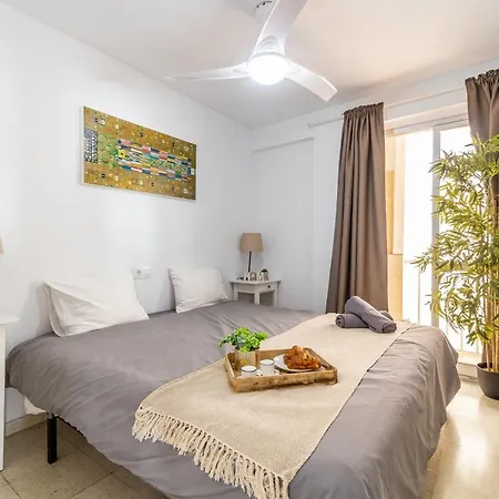 Apartment Front Paseo Maritimo *
